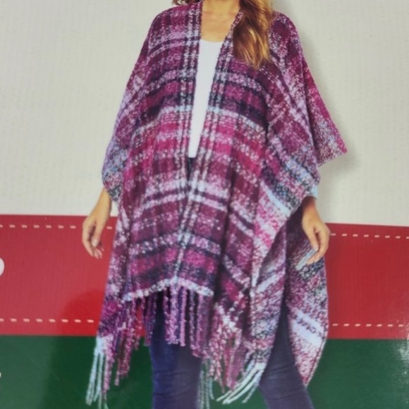 Woolrich Purple Plaid Poncho Cape/Shawl One Size Fits All - Picture 2 of 5